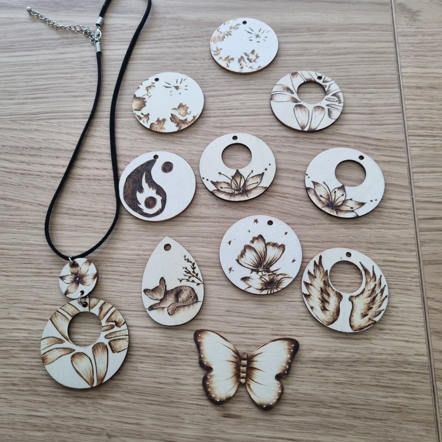 Ciondoli per collane o portachiavi