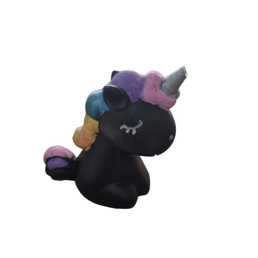 Statuina unicorno dipinta a mano