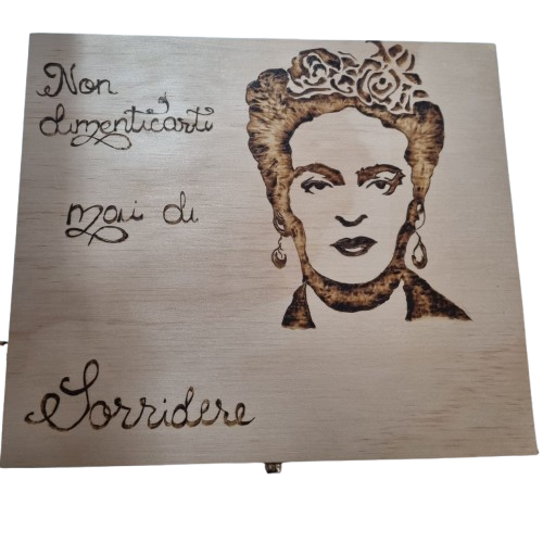 Scatola legno pirografata a mano o a laser