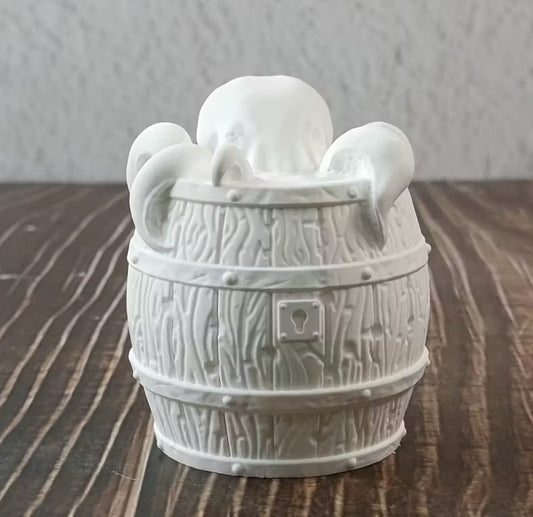 Statuina polipo nella botte dipinta a mano