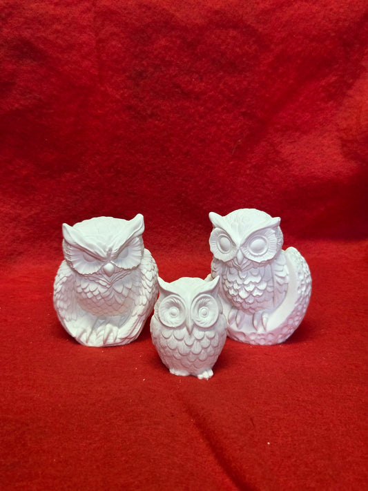 Statuina gufo dipinta a mano