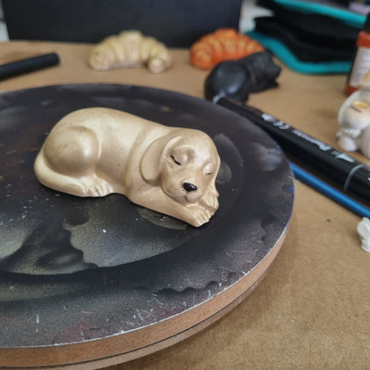 Statuina cane nanna dipinta a mano